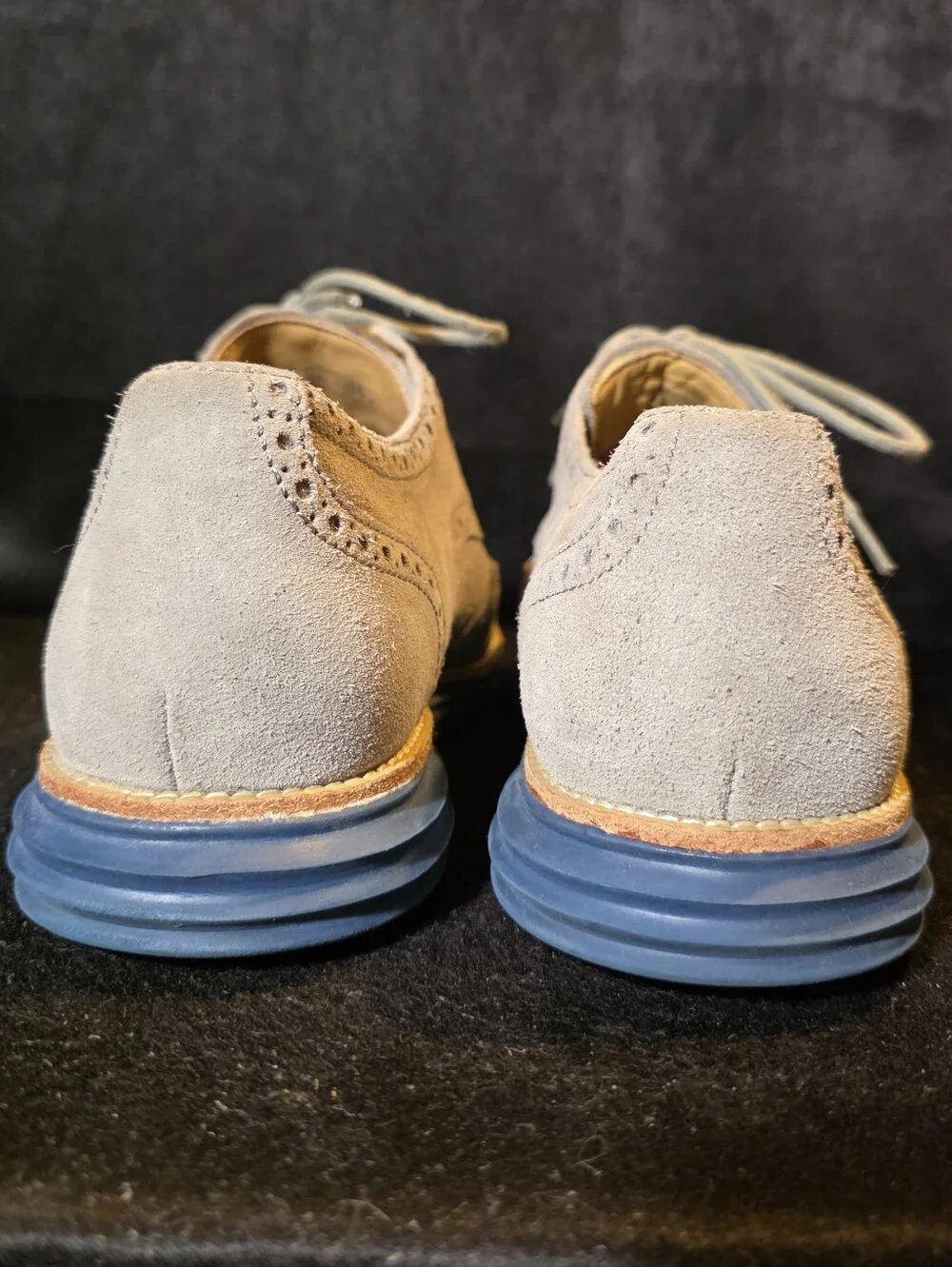 Cole Haan Men's Suede Wingtip Derby Shoes in Light Gray with Blue Sole Size 10